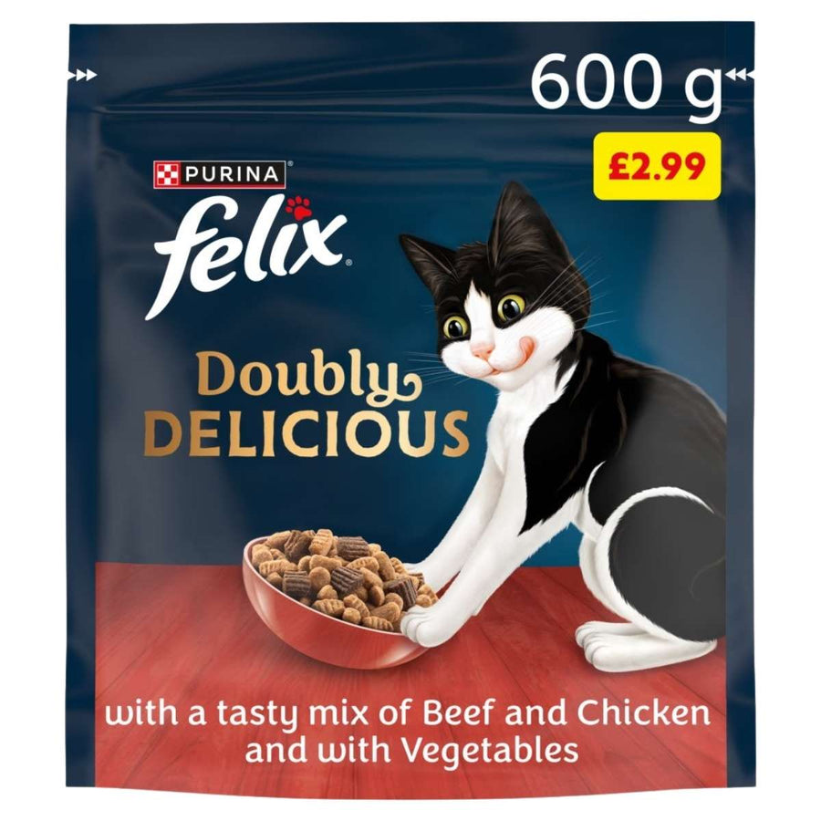 Felix Doubly Delicious Beef, Chicken & Vegetables Dry Cat Food (600g), featuring a black and white cat on the pack, offers chicken, beef, and veggies for added nutrition at £2.99.