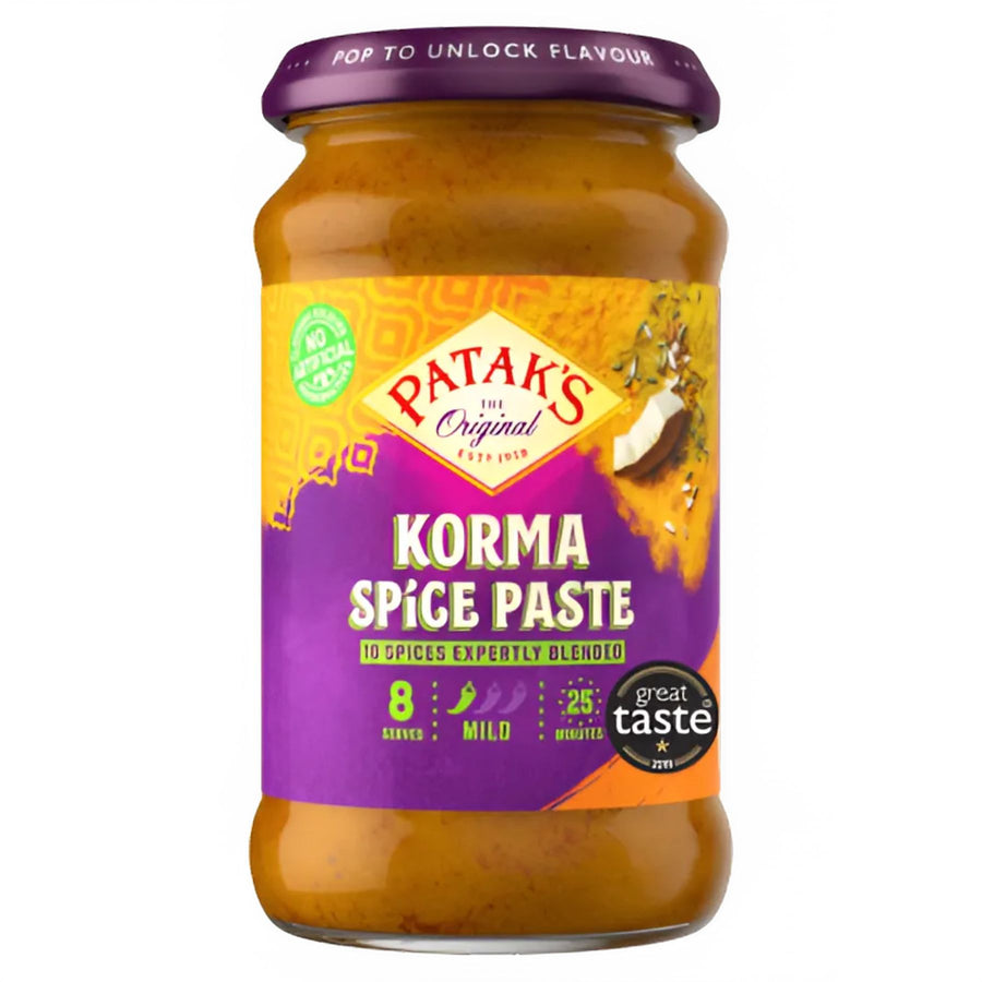 A 290g jar of Patak's Korma Spice Paste Mild, with a purple label and "Great Taste" badge, delivers mild curry heat and cooks in 25 minutes—ideal for authentic homemade korma.