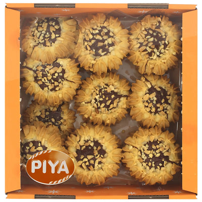 A 400g box of Piya Cookies with Chocolate Cream and Peanuts, visible through a clear window in an orange package labeled "PIYA.